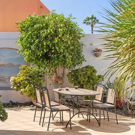 Casa Kiky, Boho-chic With Botanical Garden La Oliva